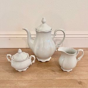 Mitterteich Bavaria Germany Tea Pot Creamer‎ & Sugar Set White Rose Lid Top Vtg